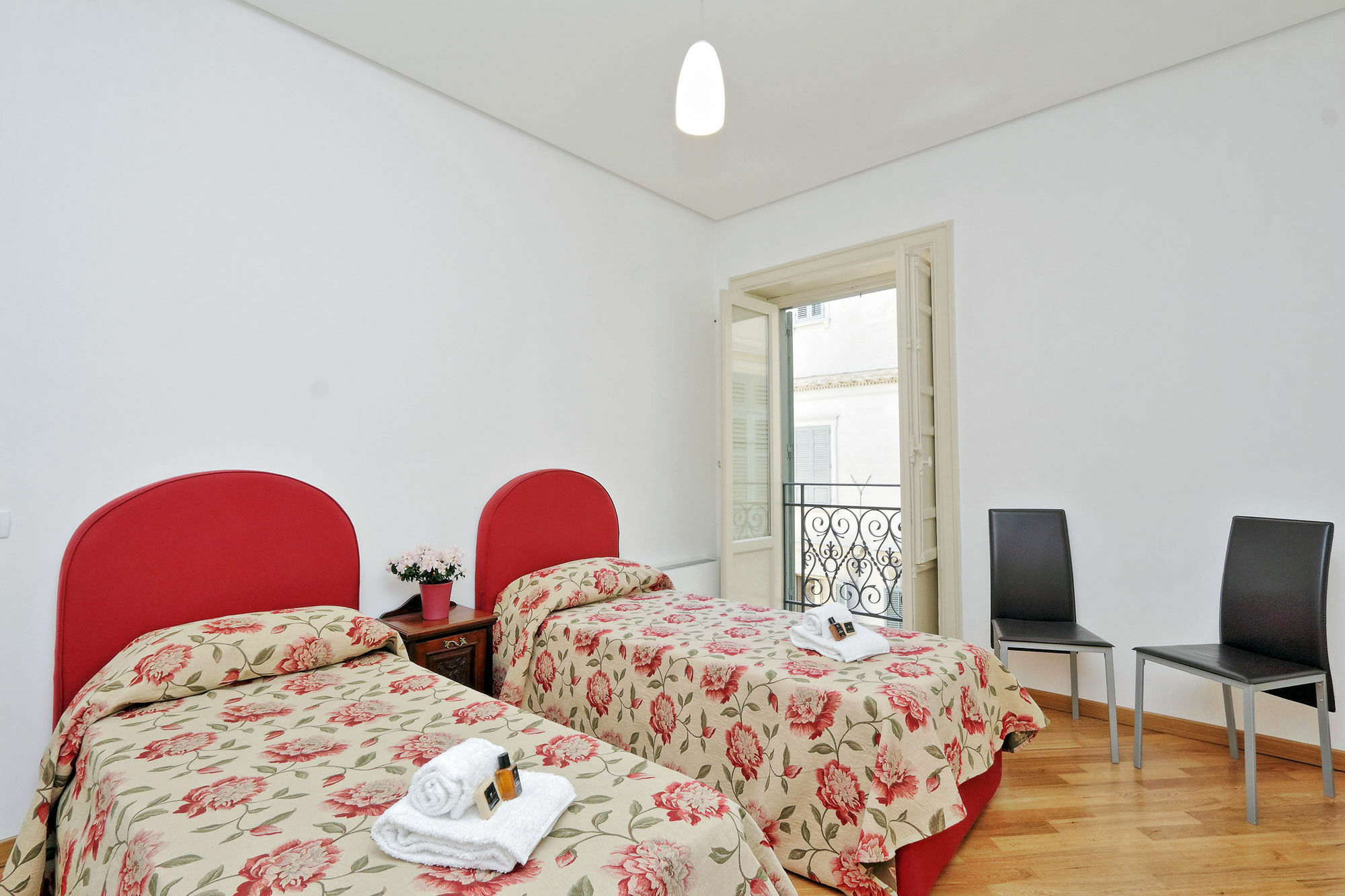 Palazzo Mazzarino Apartment ปาแลร์โม ภายนอก รูปภาพ